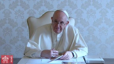 Papa agradece e encoraja jovens por iniciativa para o tempo do Advento