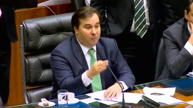 Presidentes do Congresso e Senado tentam se reeleger em 2021