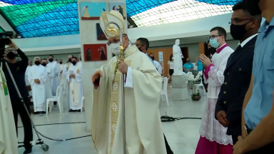 Dom Paulo Cezar Costa toma posse como arcebispo de Brasília