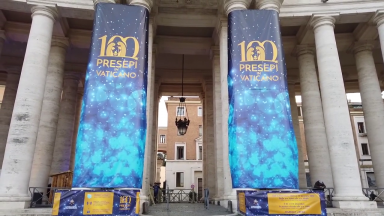 Exposição dos 100 presépios é montada na Praça São Pedro no Vaticano