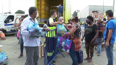 Comerciantes doam 30 toneladas de alimentos em São Paulo