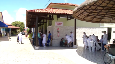 Moradores de um asilo são os primeiros vacinados em Sergipe