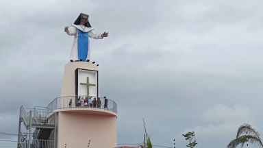 Estátua de Santa Dulce dos Pobres é ponto turístico em Itabaiana