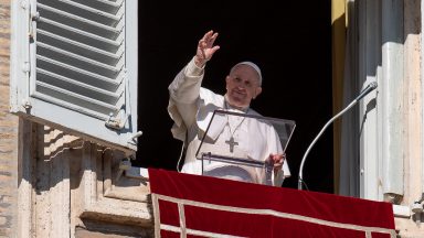 Papa alerta sobre preguiça espiritual: cristão é lâmpada do Evangelho