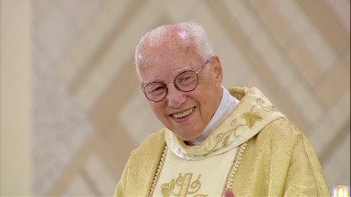 Monsenhor Jonas celebra meio século do Batismo no Espírito Santo