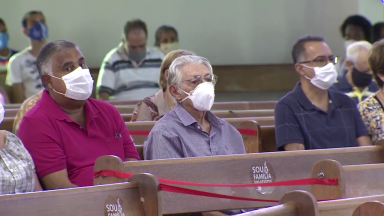 Cerimônia de Cinzas em Belo Horizonte recebe idosos presencialmente