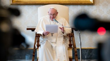 Humanidade de Jesus nos abriu para uma relação com Deus Pai, diz Papa