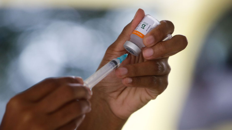 vacina vacinação covid 19 pandemia © Tânia Rêgo Agência Brasil Brasil registra 20,7 milhões de casos e 579,3 mil mortes por covid-19