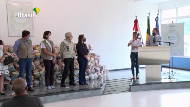 Governo lança projeto Brasil Fraterno com distribuição de alimentos