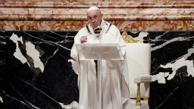 Jesus vence o mal e nos liberta do maligno, diz Papa na Missa do Crisma