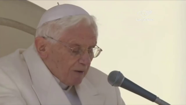 Papa emérito Bento XVI completa 94 anos de idade