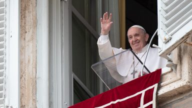 Papa no Domingo da Santíssima Trindade: viver a unidade na diferença