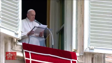 Papa Francisco anuncia encontro com líderes cristãos do Líbano