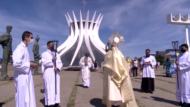 Pandemia limita a participação dos fiéis nas celebrações de Corpus Christi
