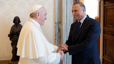 Francisco recebe primeiro-ministro do Iraque no Vaticano