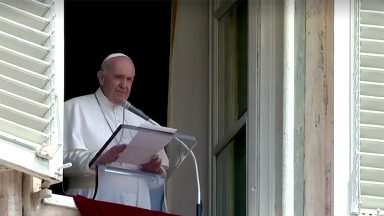 Papa reza por Eswatini e anuncia viagem a Budapeste-Eslováquia