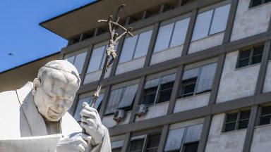 Após cirurgia, Papa segue se recuperando e Angelus será do Hospital