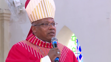 Novo bispo da diocese de Ourinhos é acolhido e toma posse