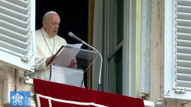 Papa alerta sobre o fechamento e pede comunidades acolhedoras