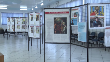 Mostra conta um pouco da história do beato italiano Carlo Acuttis