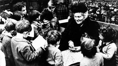 Papa recorda Maria Montessori, famosa pedagoga italiana