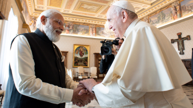 Papa Francisco recebe primeiro-ministro indiano, Narendra Modi