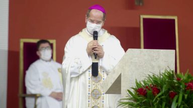Dom Walmor encontra o Papa Francisco: renovar a comunhão