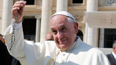 Papa convida toda a Igreja a rezar com as crianças pela paz no mundo