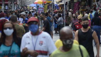 IBGE: desemprego cai para 13,2% no trimestre encerrado em agosto