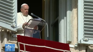 Papa alerta sobre falsidade do coração, uma doença da alma