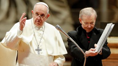 Que as vítimas de violência sejam protegidas e ouvidas, pede Papa