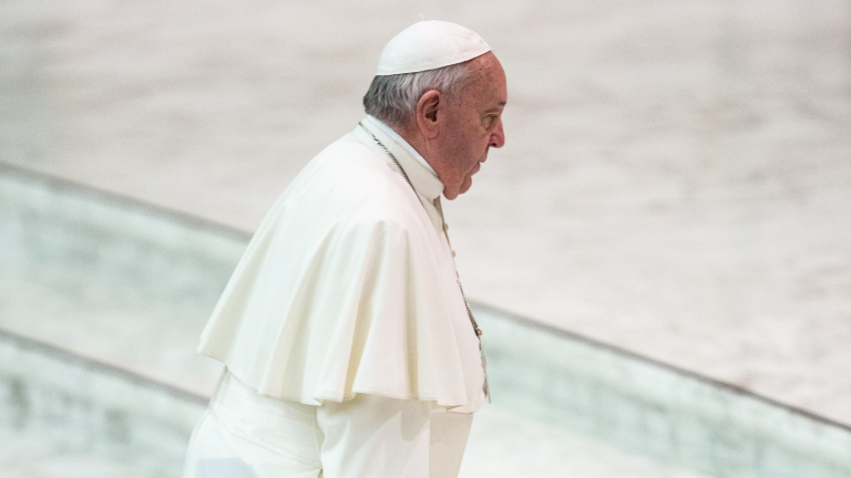 papa francisco serio escadas daniel ibanez CNA Papa Francisco reza pela saúde de Pérez Esquivel