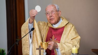 Padre Jonas Abib celebra 85 anos de vida: 