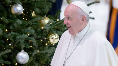 Papa: No Natal, Deus está conosco e pede-nos para cuidar dos pobres