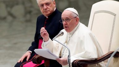 Papa discute processo sinodal com professores das Américas