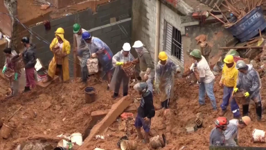 Chuvas em SP afetam quase 700 famílias, buscam continuam