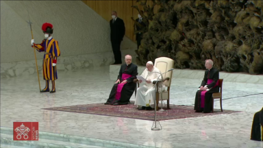 Na Catequese, Papa continua com as reflexões sobre a velhice