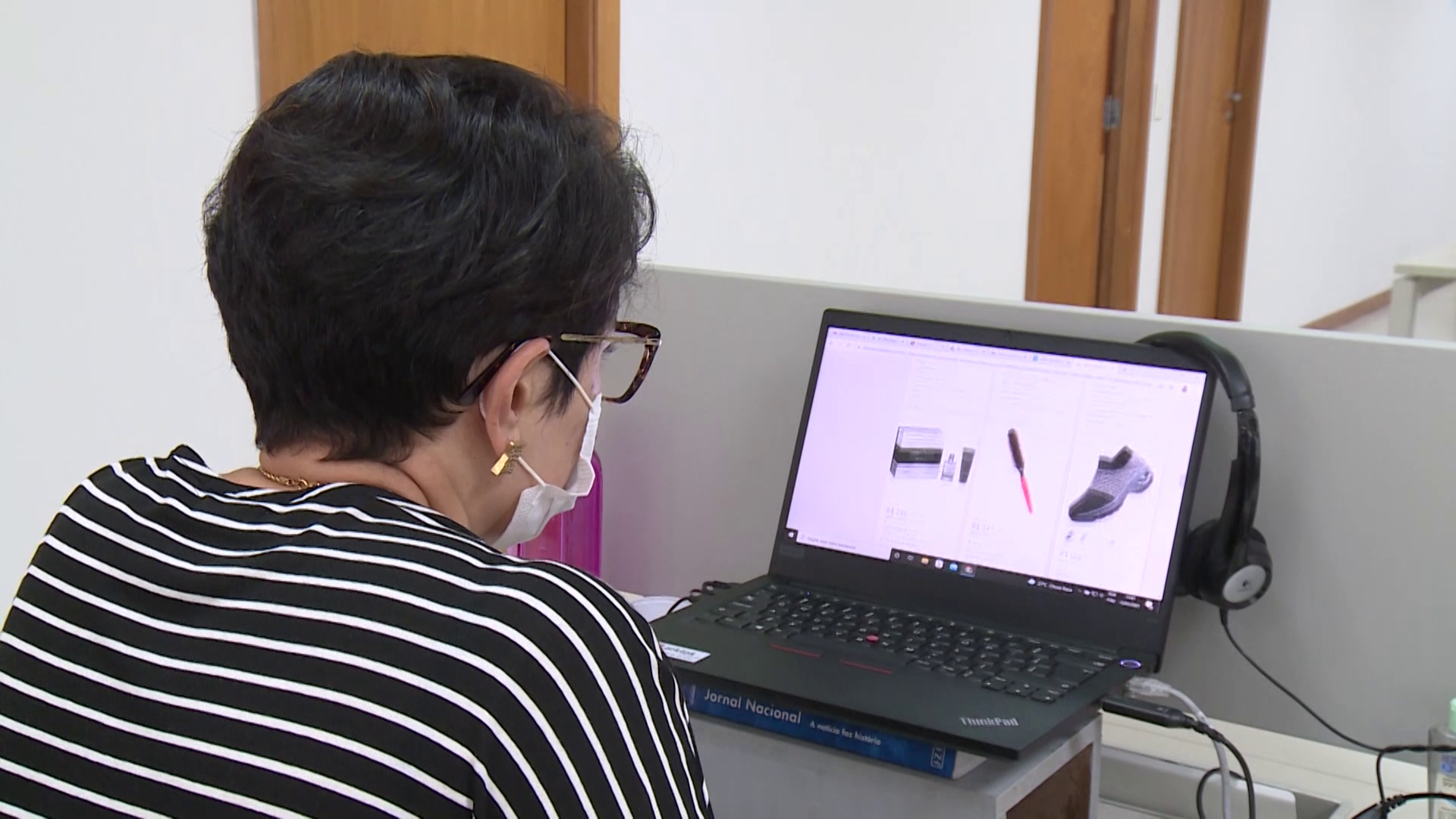 Veja como se proteger dos golpes nas compras do comércio