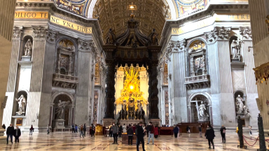 Descubra os detalhes do interior do templo católico mais belo do mundo
