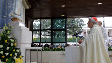 Em Fátima, enviado do Papa realiza ato de consagração
