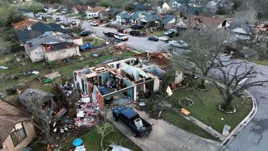 Tornado destrói casas e derruba linhas de energia em Nova Orleans