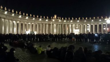 Jovens escoteiros rezam pela Ucrânia no Vaticano