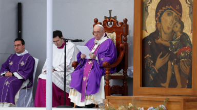 No Angelus em Malta, Papa renova pedido pela paz na Ucrânia