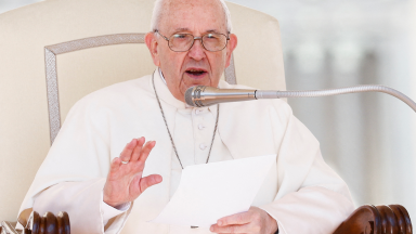 Papa: catequeses suspensas durante o mês de julho
