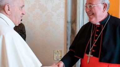 Cardeal Hollerich alerta sobre a violência que a guerra traz à Europa