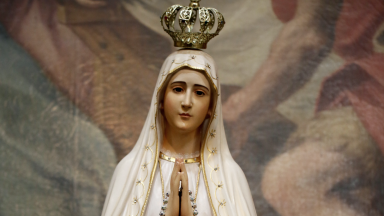 Confiar a Virgem de Fátima o ardente desejo de paz no mundo, diz Papa