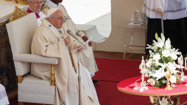 Papa canoniza dez novos santos: 