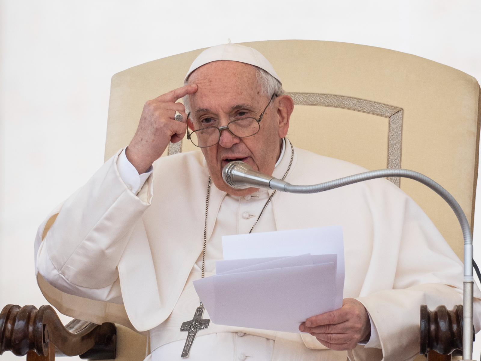 Vivemos guerras mais implacáveis contra pessoas indefesas, alerta Papa