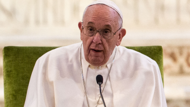 Em audiência no Vaticano, Papa pede solução justa para tragédia na Síria