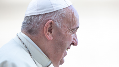 Papa às religiosas: caminhem ao lado dos irmãos e irmãs feridos de hoje